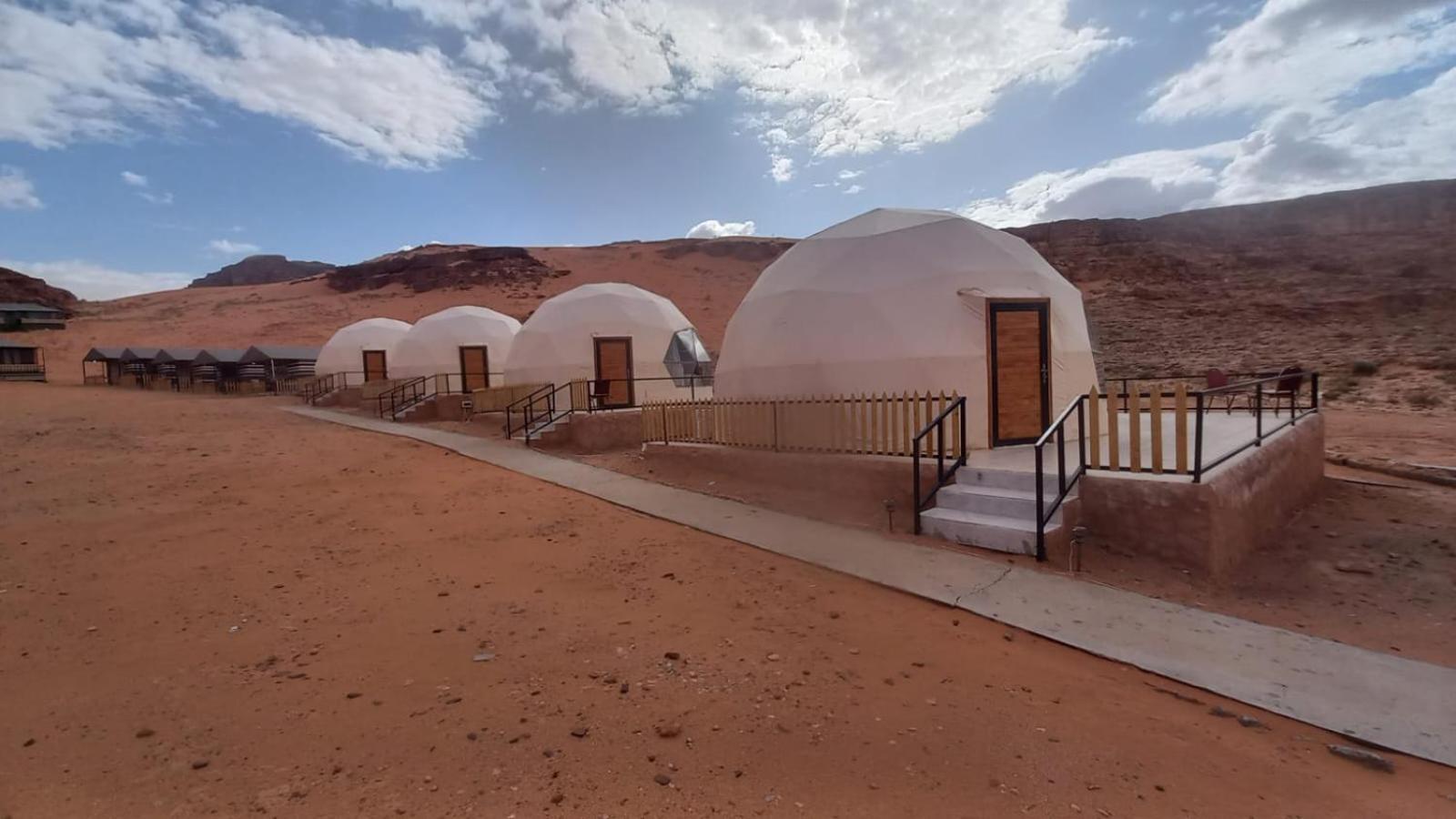 Al Raha Luxury Camp Hotel วาดิรัม ภายนอก รูปภาพ